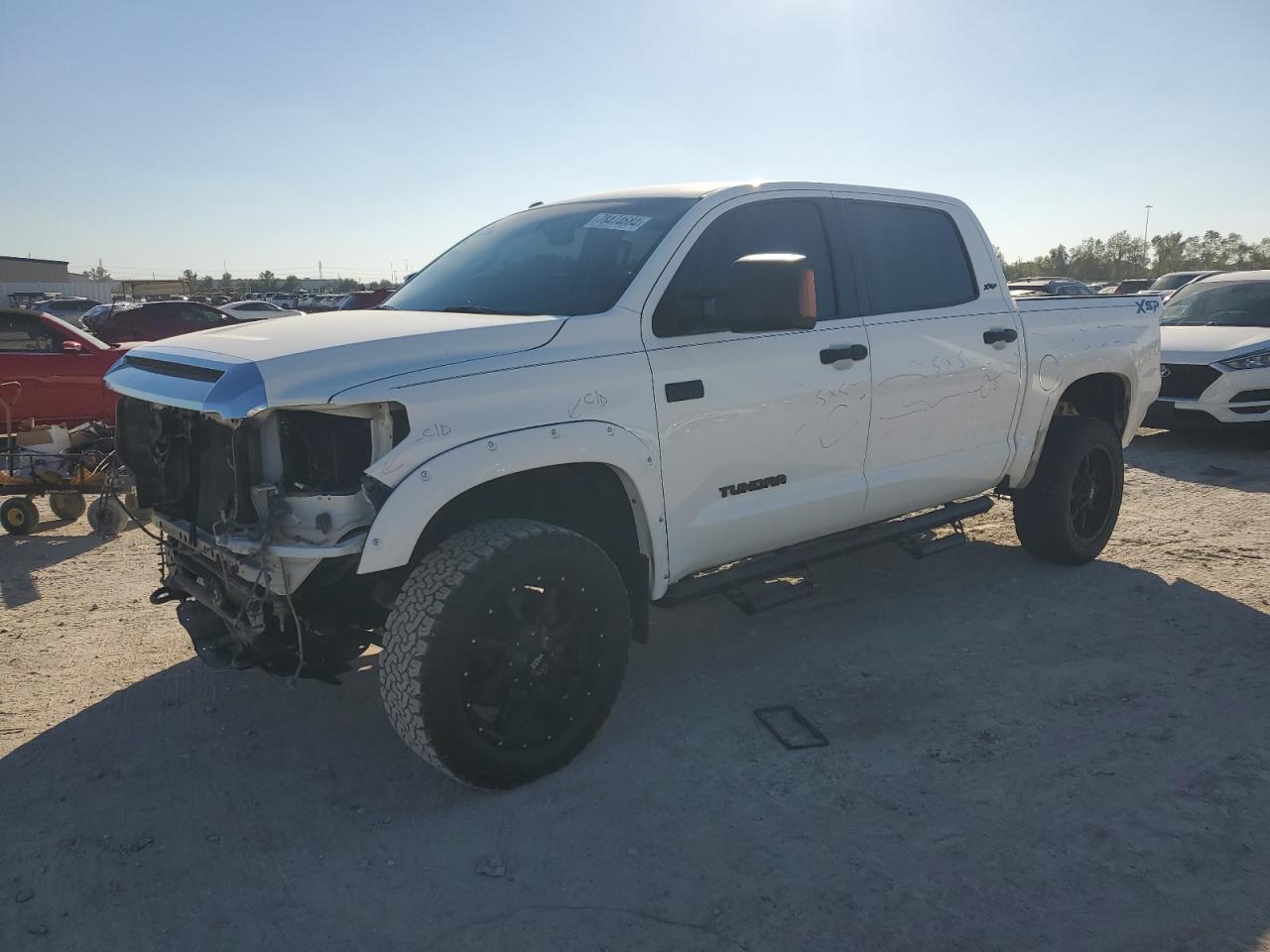 VIN 5TFDW5F18HX666197 2017 TOYOTA TUNDRA no.1