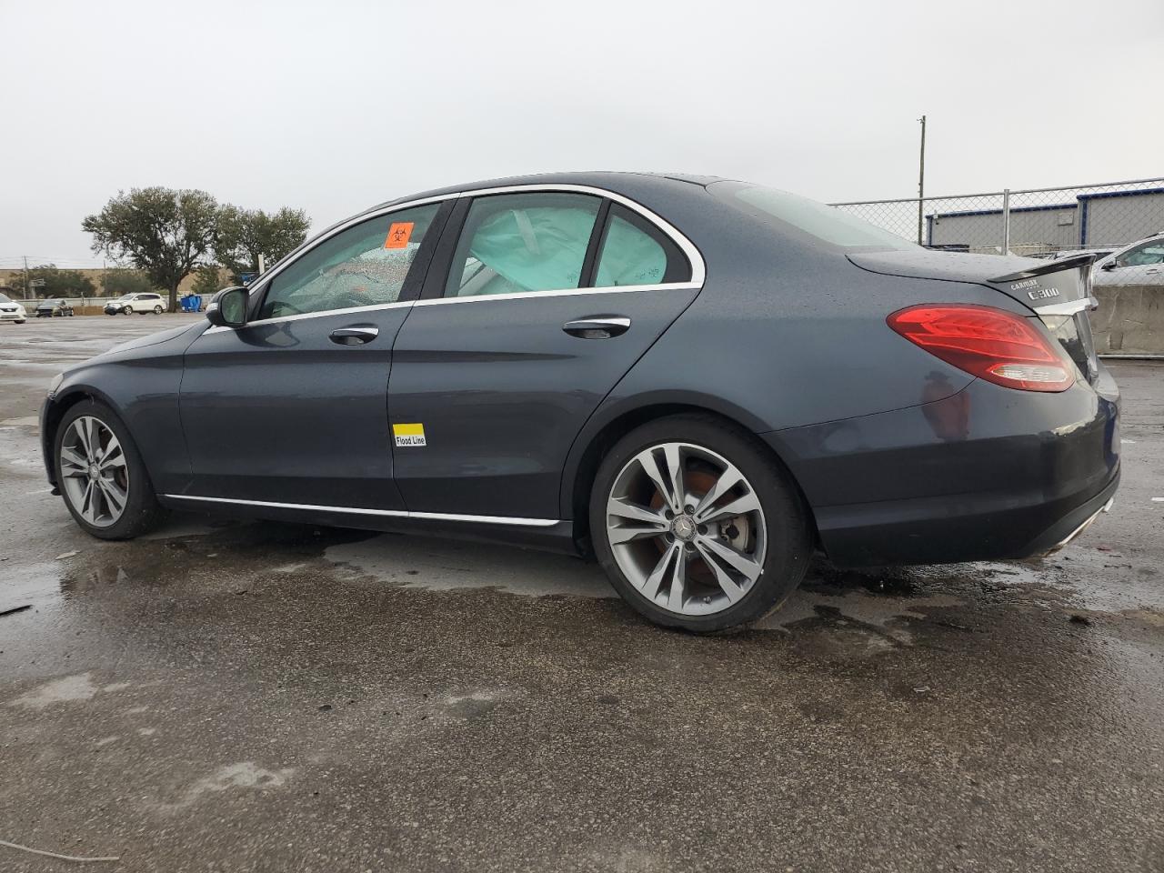 VIN 55SWF4JBXFU065303 2015 MERCEDES-BENZ C-CLASS no.2