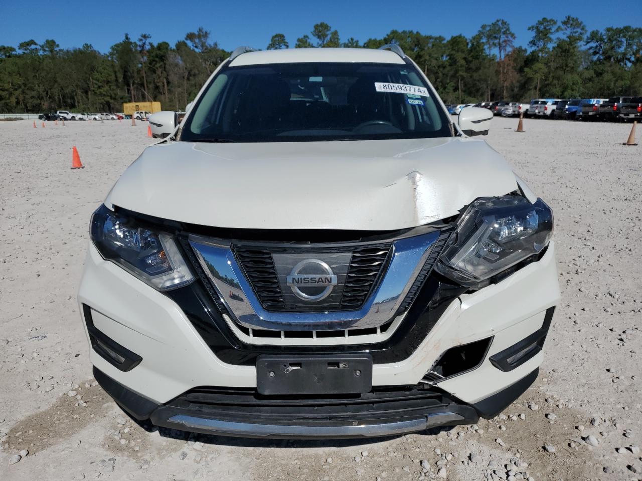 2017 Nissan Rogue - Image 5