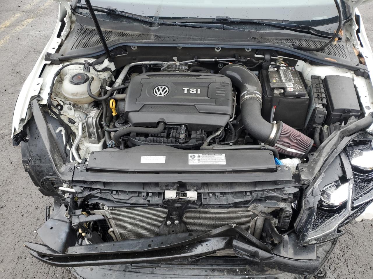 2019 Volkswagen Golf - Image 11