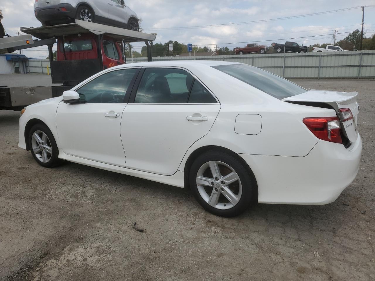 VIN 4T1BF1FK6DU692619 2013 TOYOTA CAMRY no.2