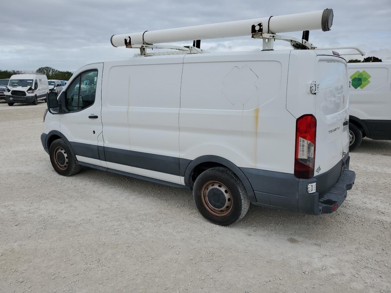 2017 Ford Transit - Image 2