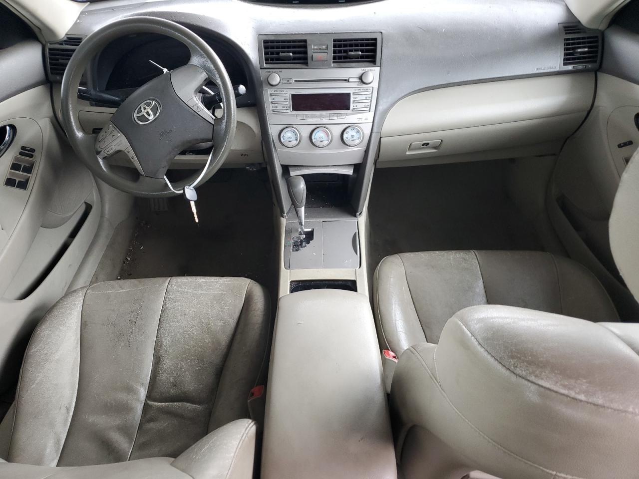 2011 Toyota Camry - Image 8