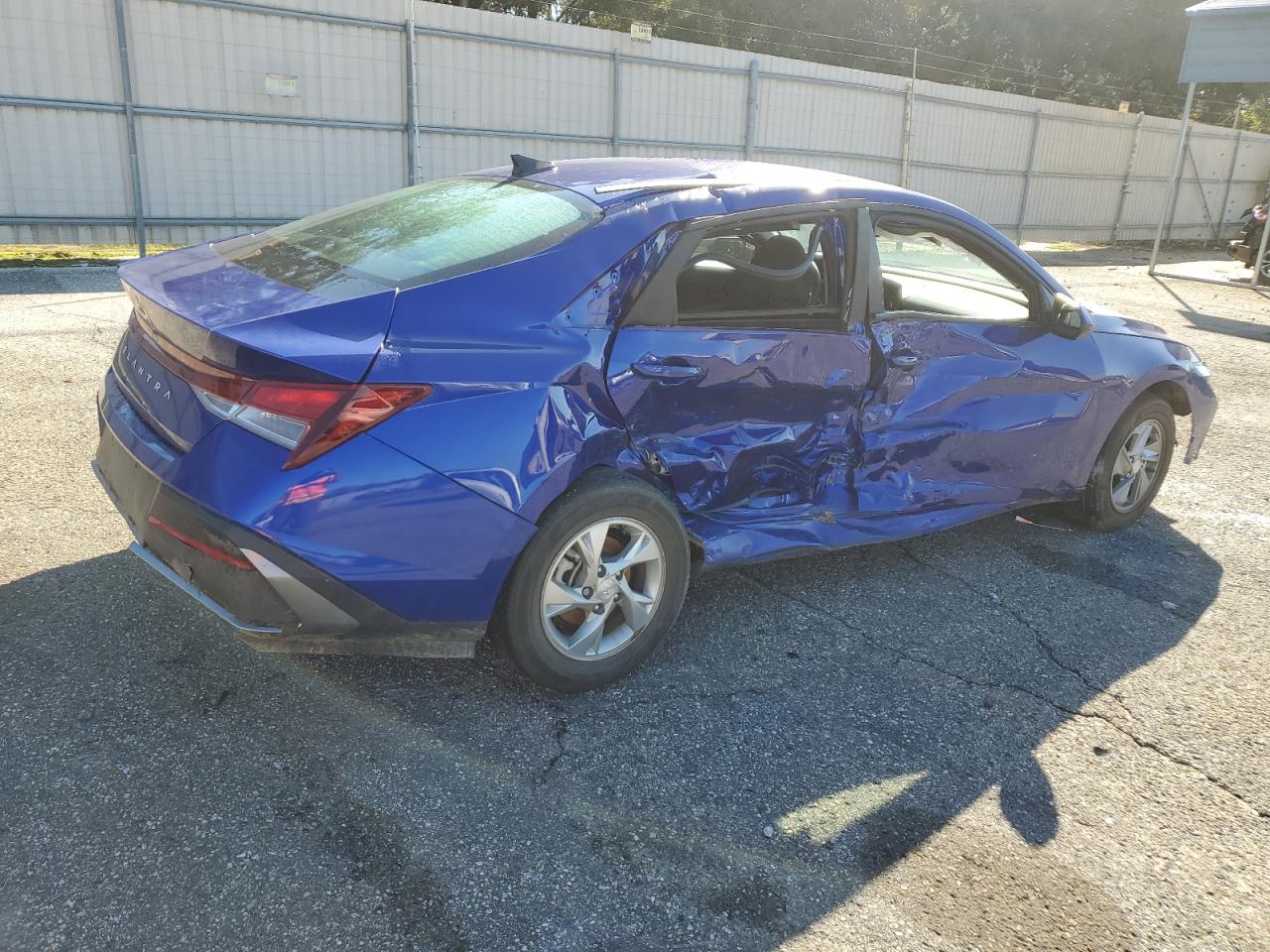 2024 Hyundai Elantra - Image 3