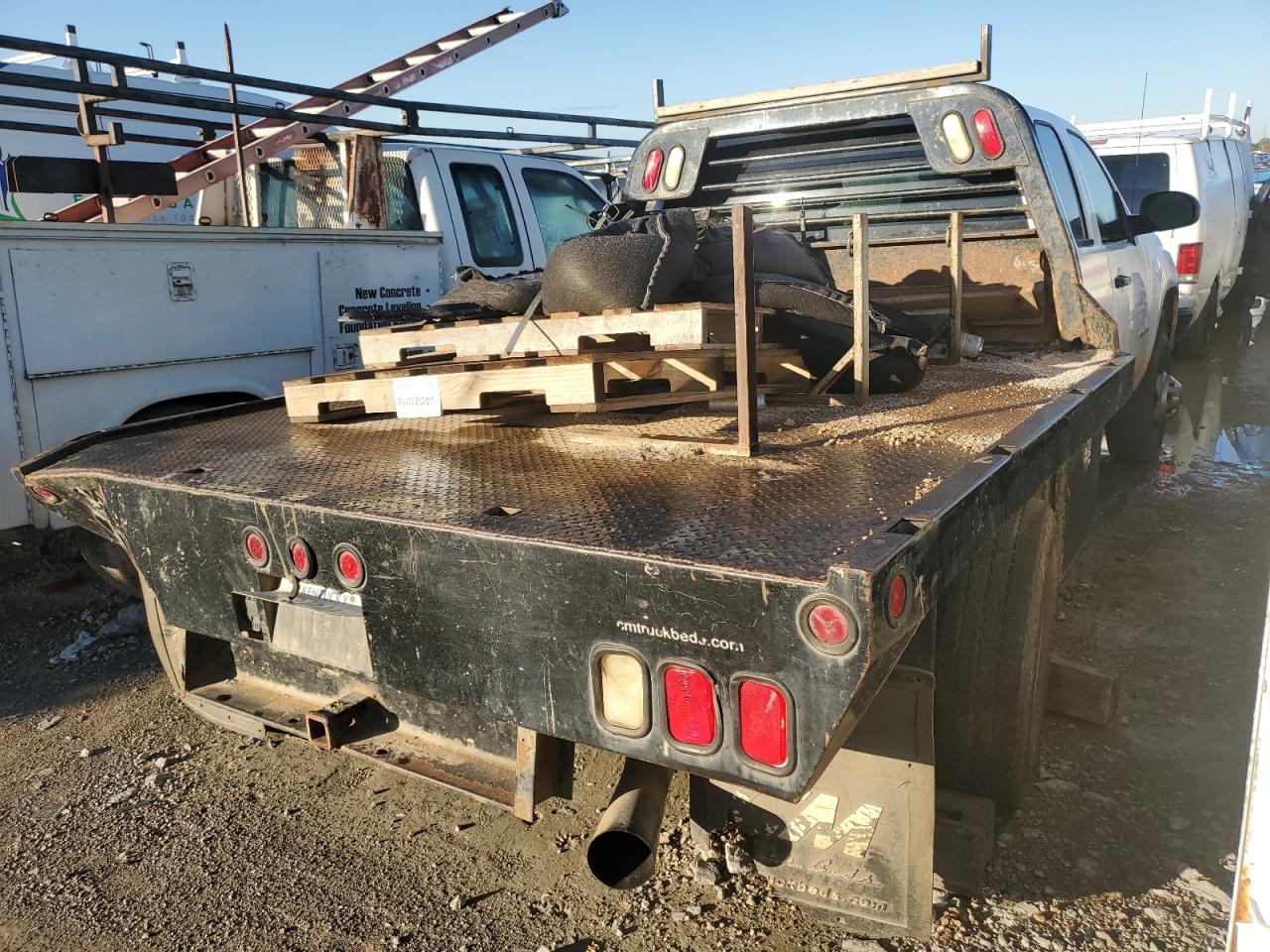 2011 GMC Sierra - Image 3