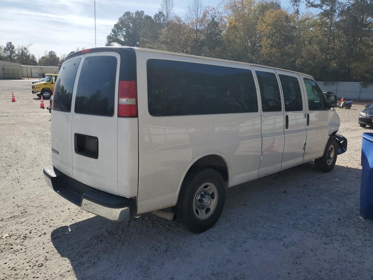 2019 Chevrolet Express - Image 3