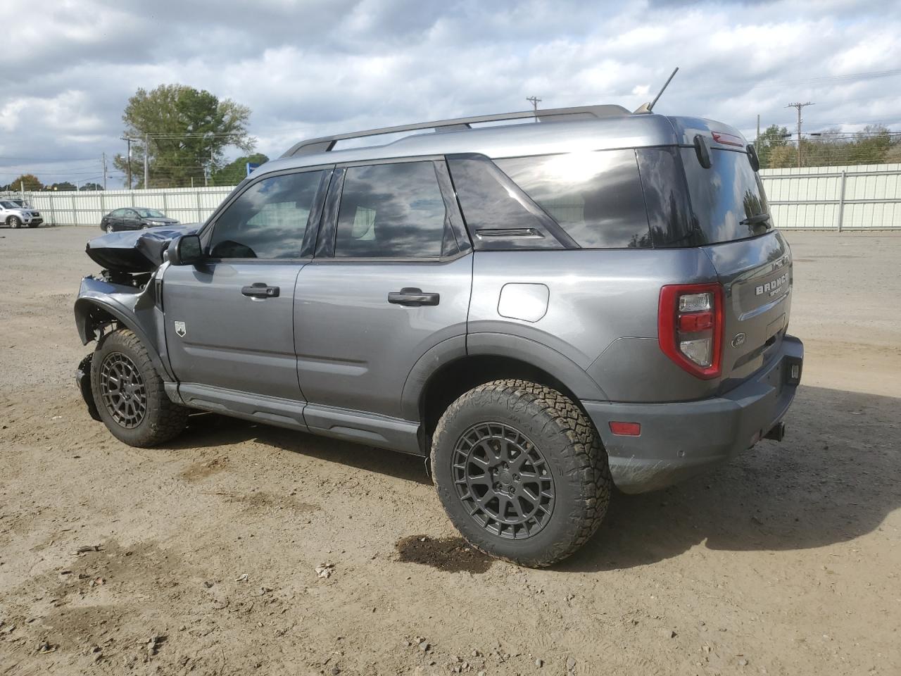 2021 Ford Bronco - Image 2