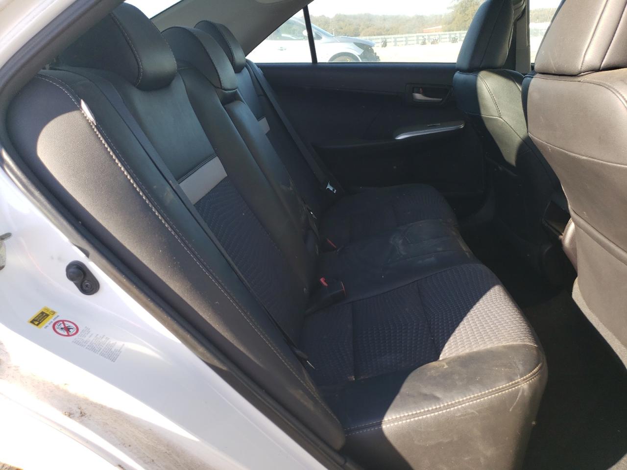 2014 Toyota Camry - Image 10
