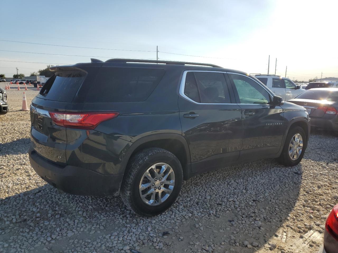 2021 Chevrolet Traverse - Image 3