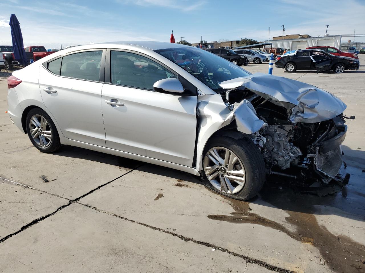 2019 Hyundai Elantra - Image 4