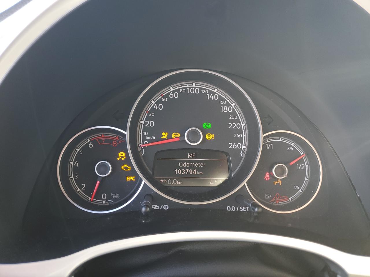2018 Volkswagen Beetle S VIN: 3VW5DAATXJM507590 Lot: 82218204