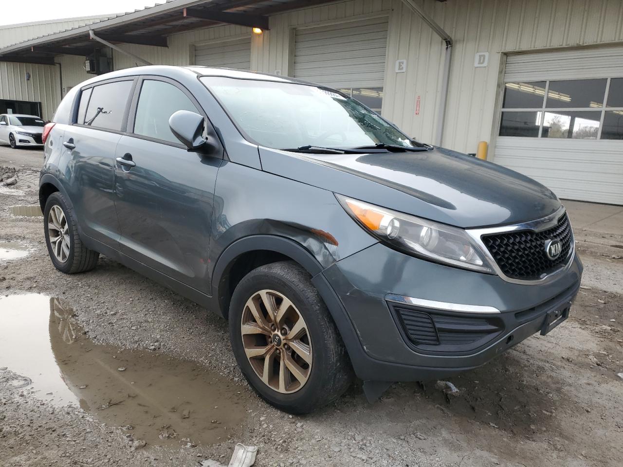 VIN KNDPB3AC0F7699570 2015 KIA SPORTAGE no.4