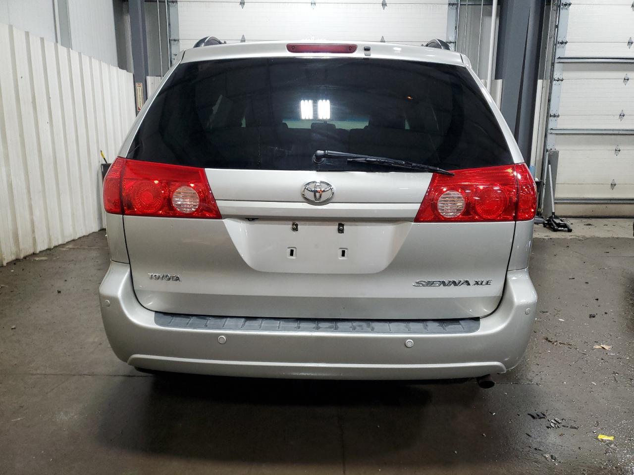 2010 Toyota Sienna Xle VIN: 5TDYK4CC0AS309461 Lot: 80645244