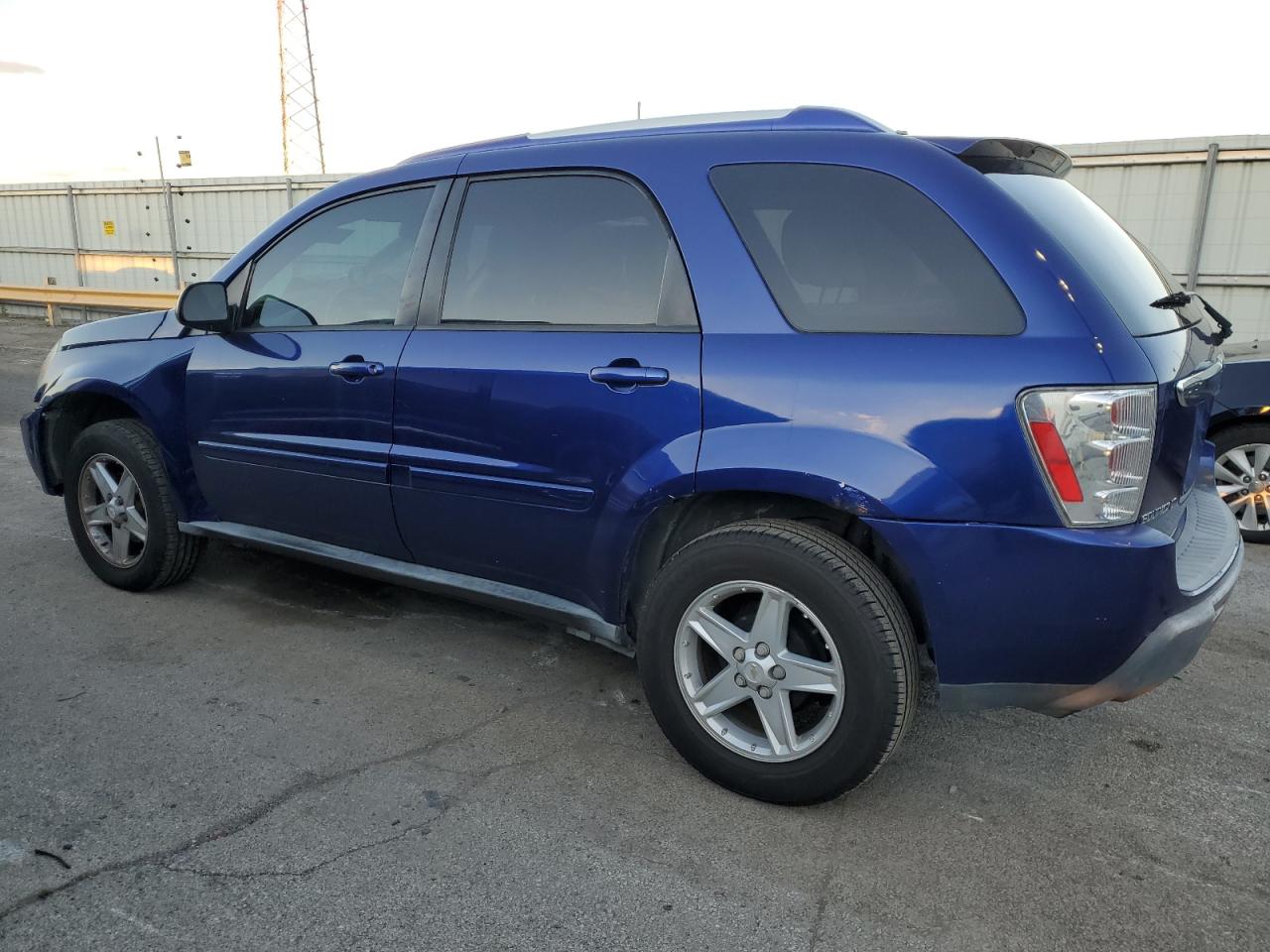 2005 Chevrolet Equinox - Image 2