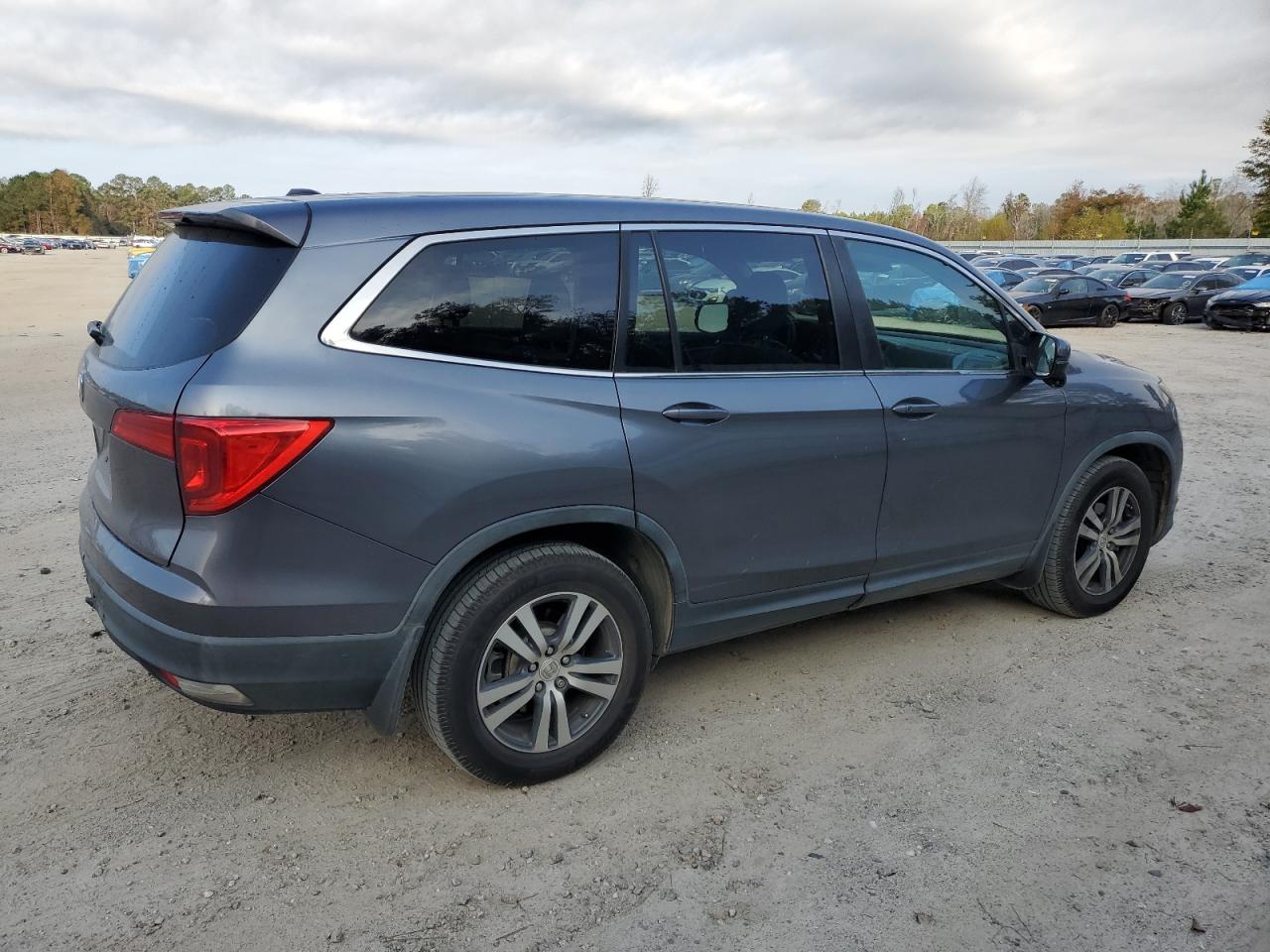 2016 Honda Pilot - Image 3