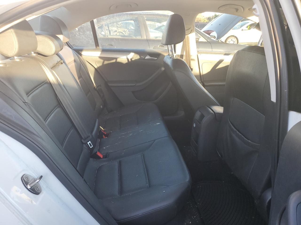 2016 Volkswagen Jetta - Image 10