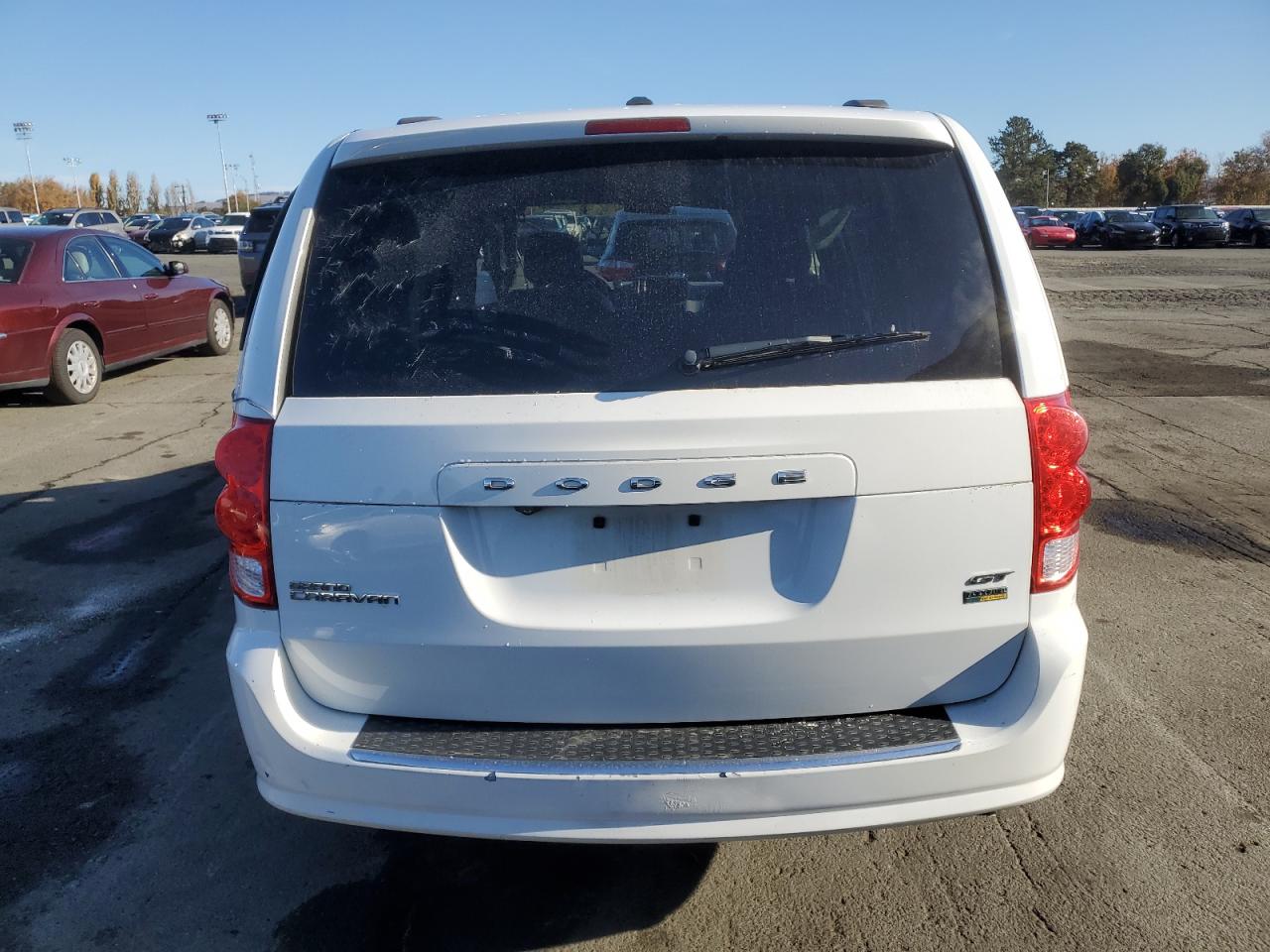 2018 Dodge Caravan - Image 6