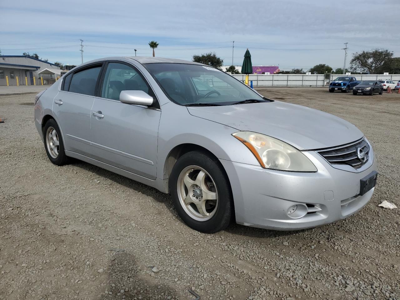 2011 Nissan Altima - Image 4