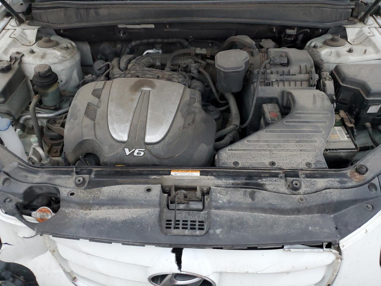 2010 Hyundai Santa Fe - Image 12