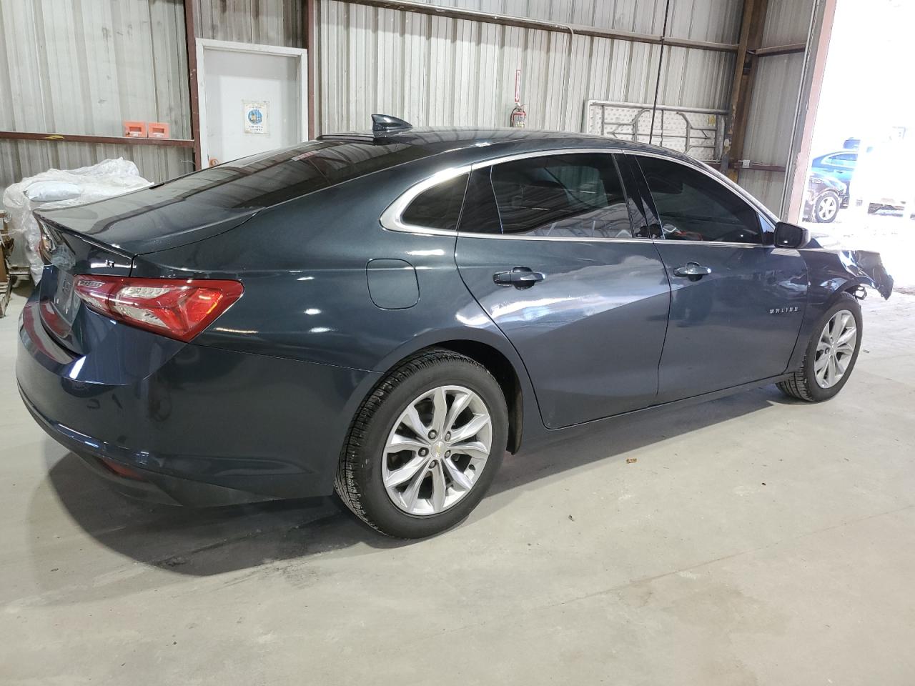 2019 Chevrolet Malibu - Image 3