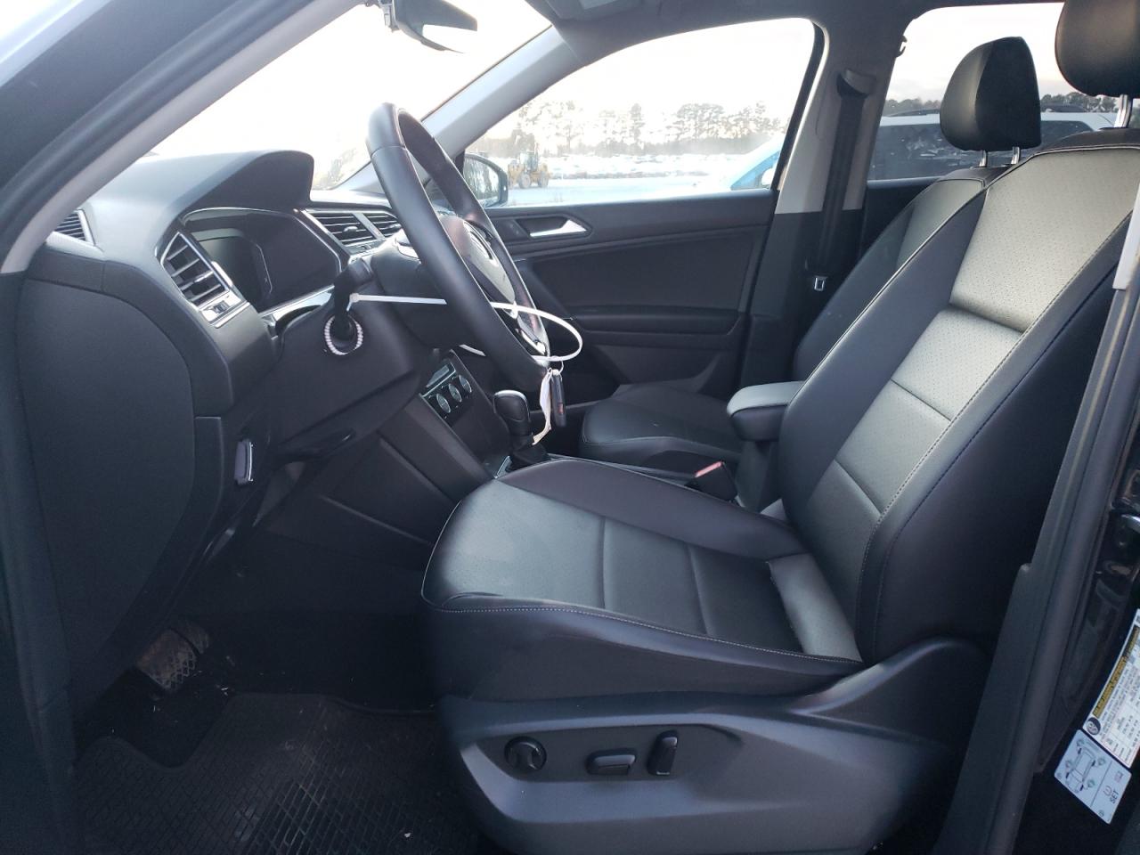 2020 Volkswagen Tiguan - Image 7