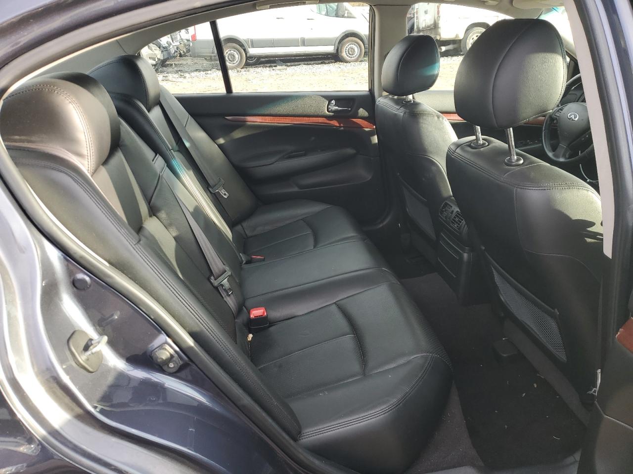 2008 Infiniti G - Image 10