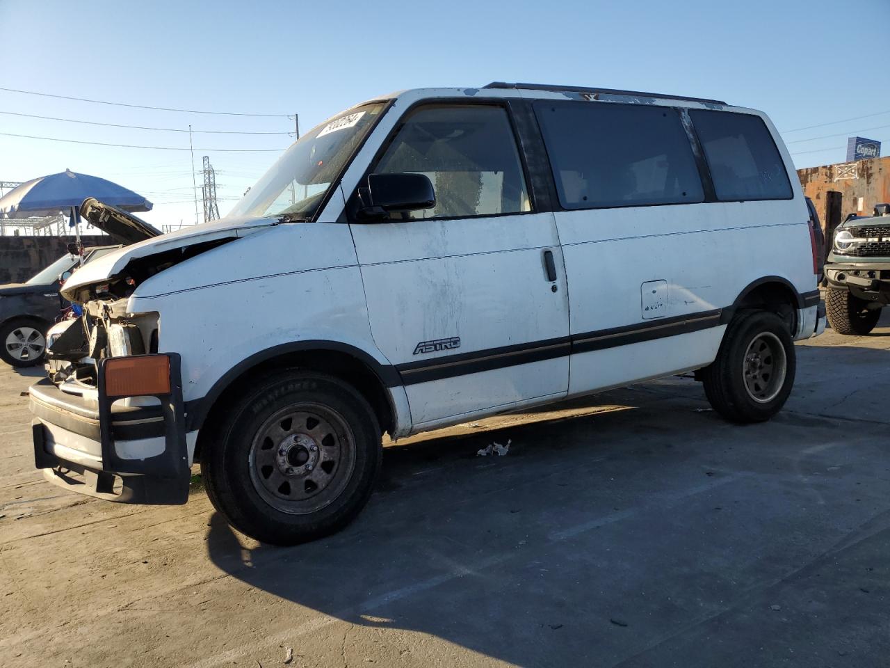 1990 Chevrolet Astro - Image 1