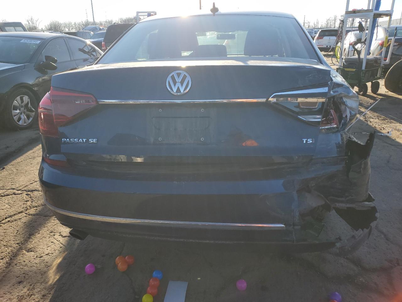 2018 Volkswagen Passat - Image 6