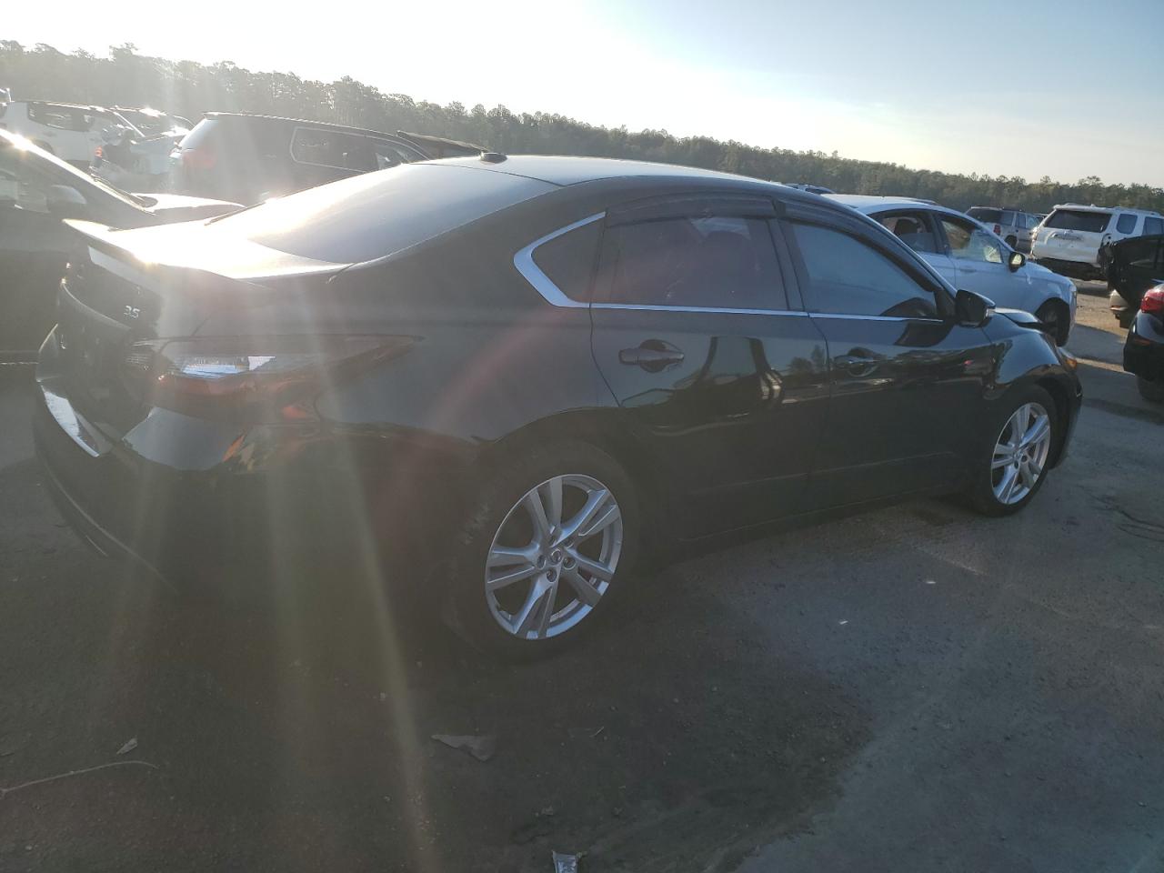 2017 Nissan Altima - Image 3