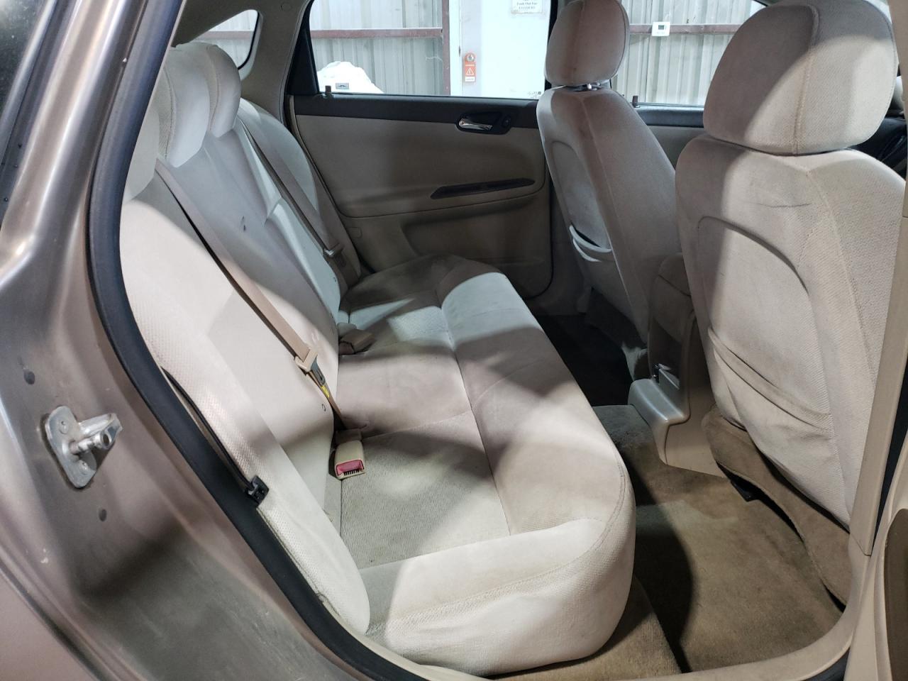 2006 Chevrolet Impala - Image 10