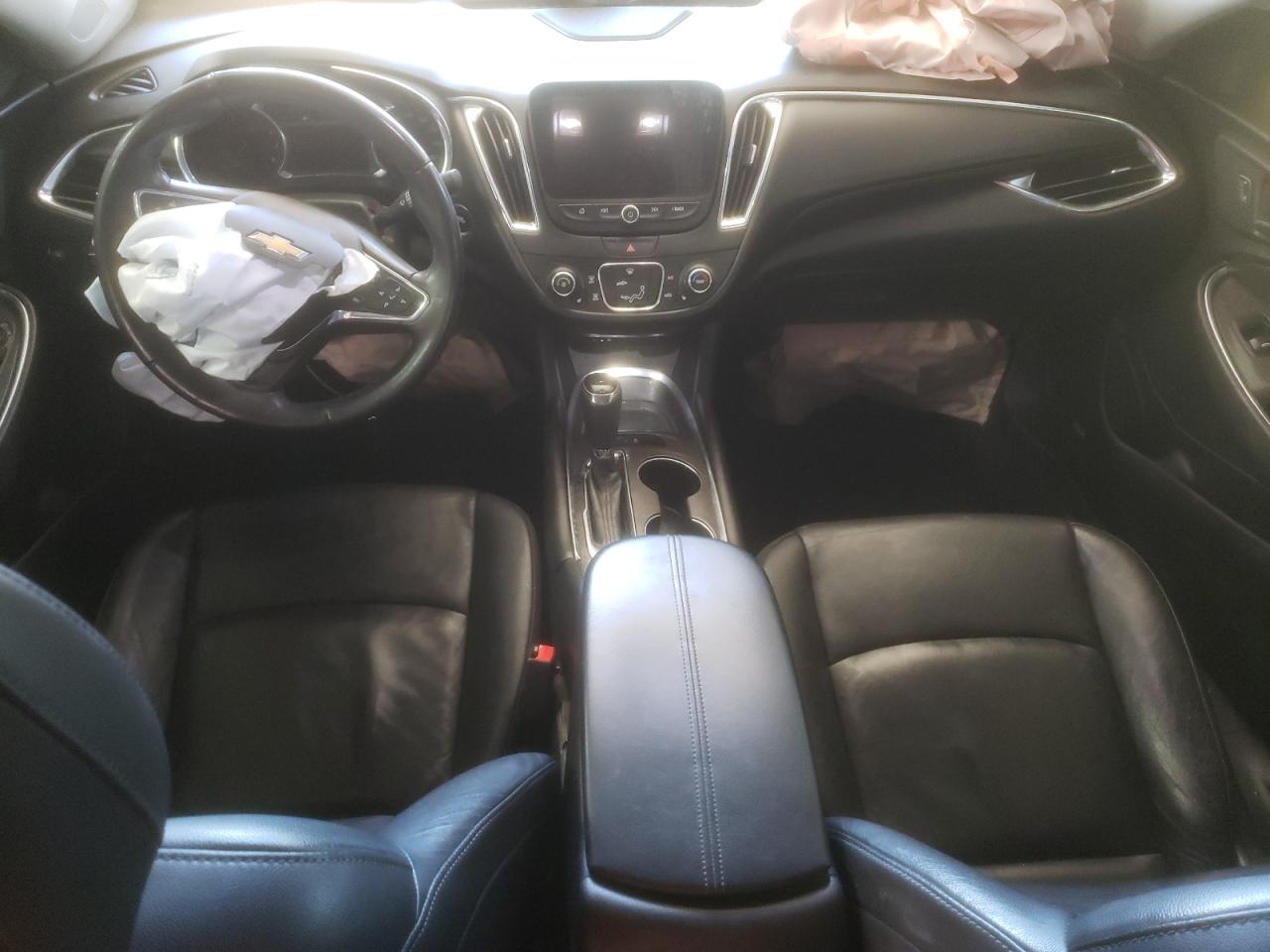 2017 Chevrolet Malibu - Image 8