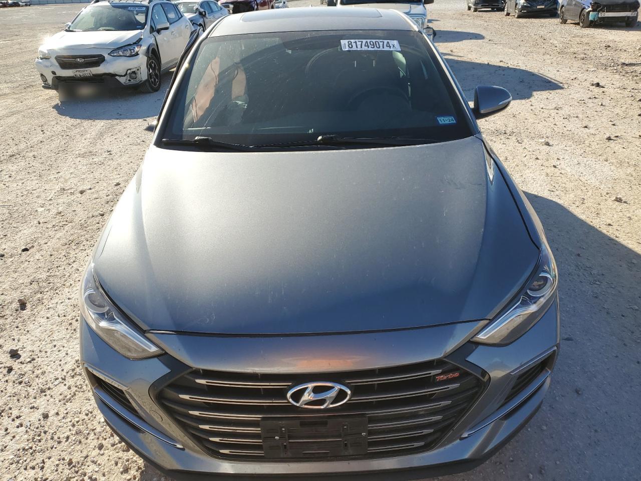 2018 Hyundai Elantra - Image 5