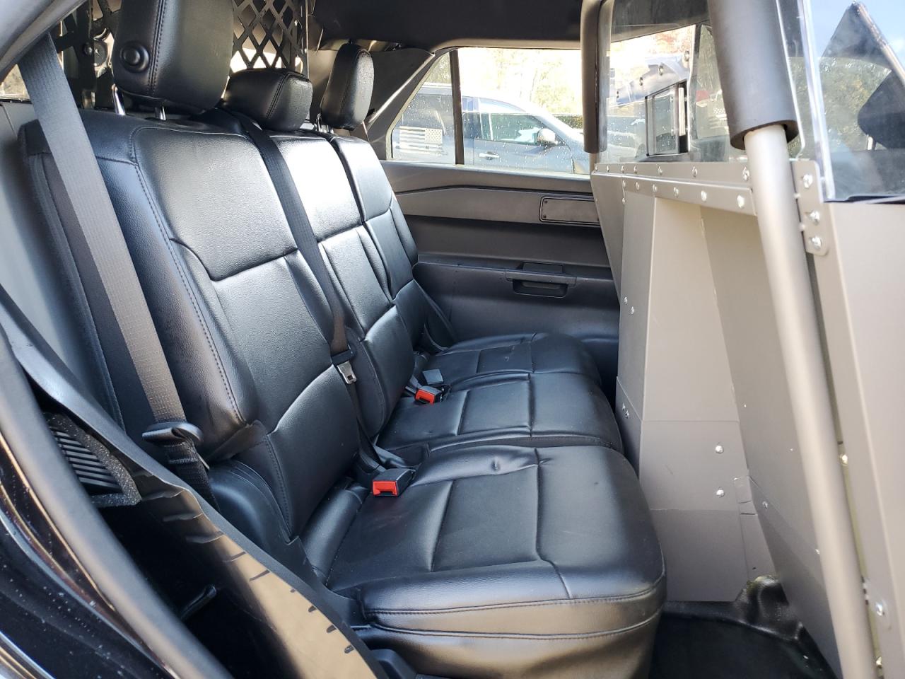 2020 Ford Explorer - Image 11
