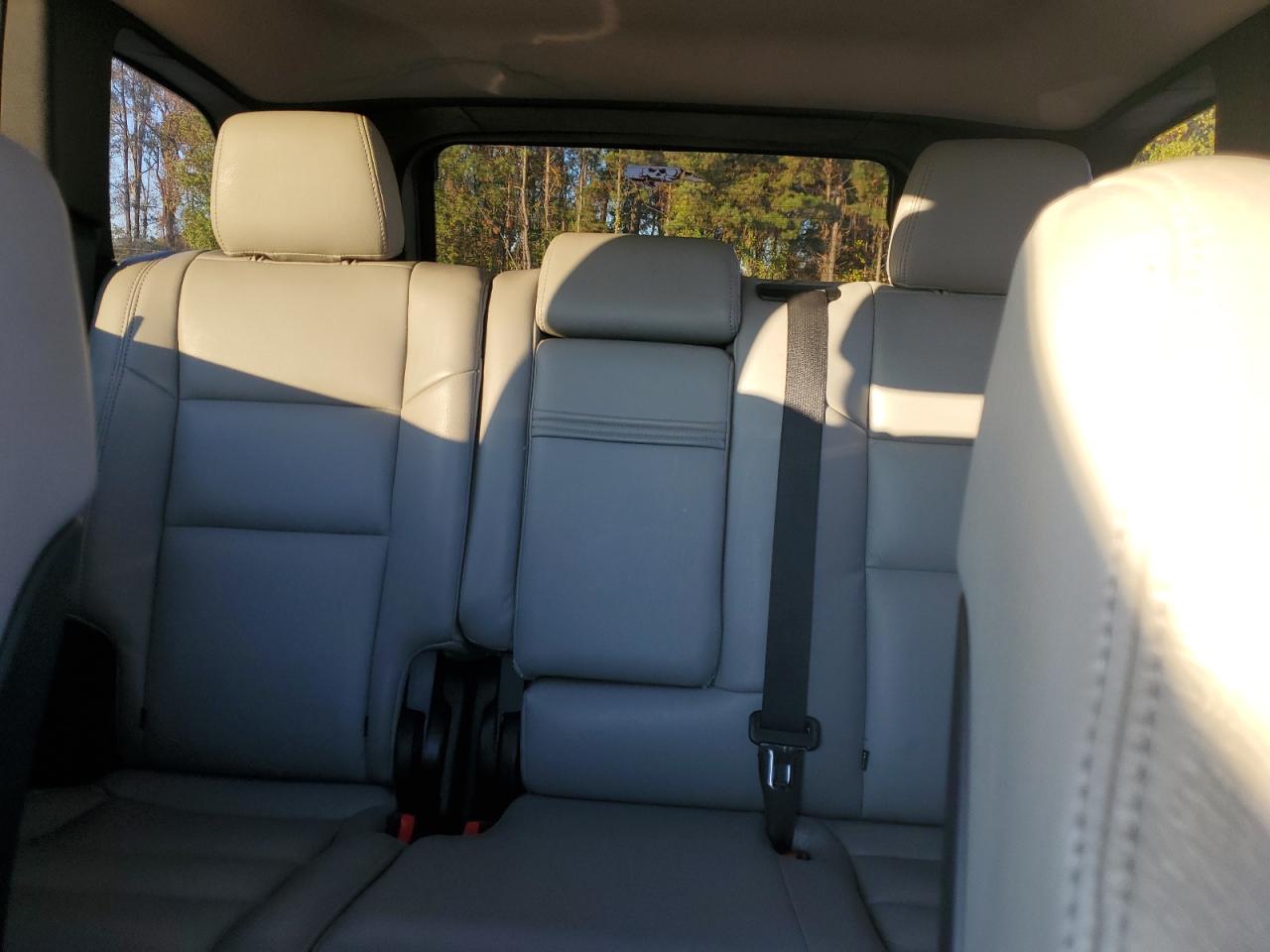 2012 Jeep Grand Cherokee - Image 10