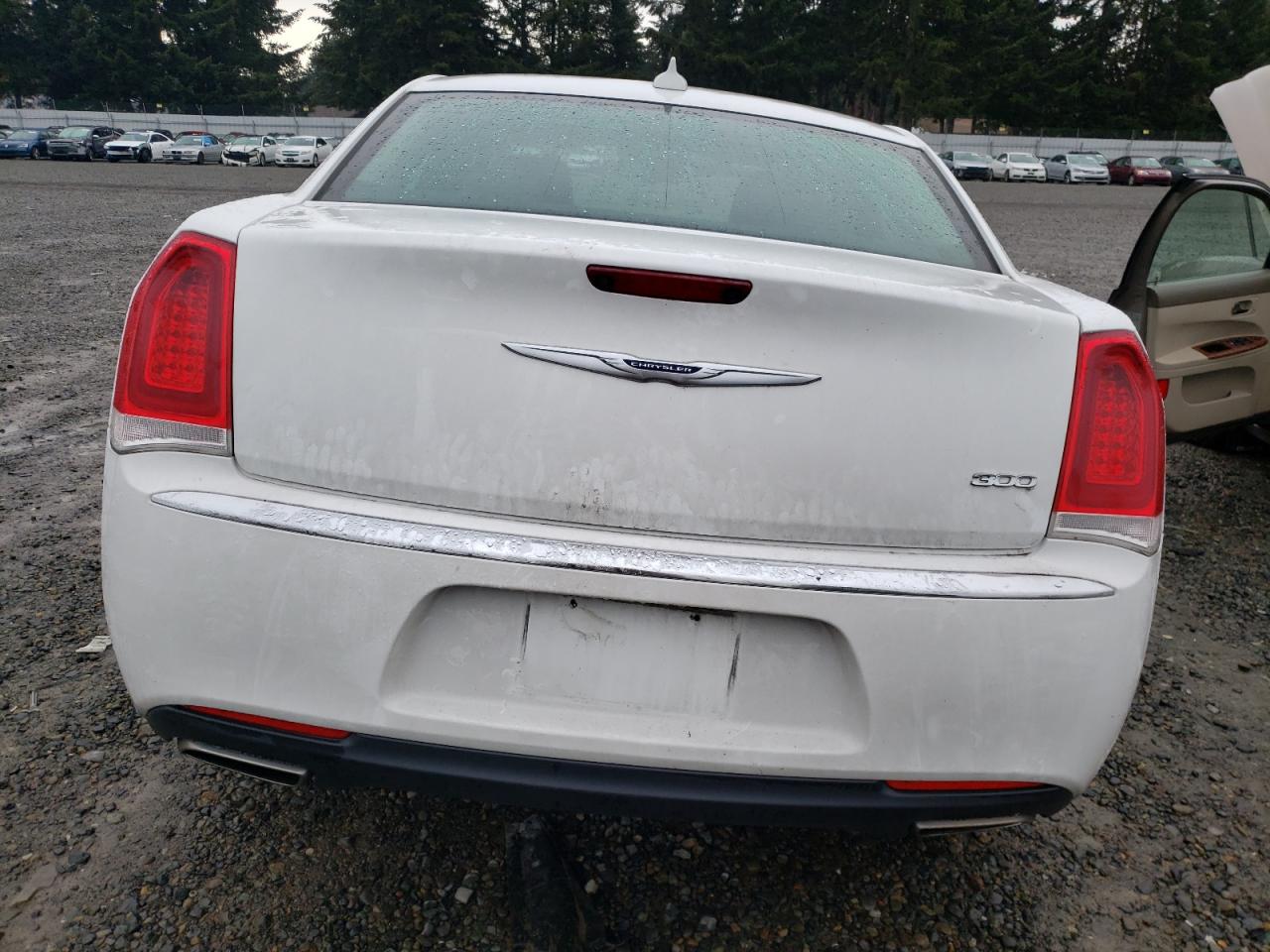 2019 Chrysler 300 Limited VIN: 2C3CCAEG2KH693611 Lot: 80993434