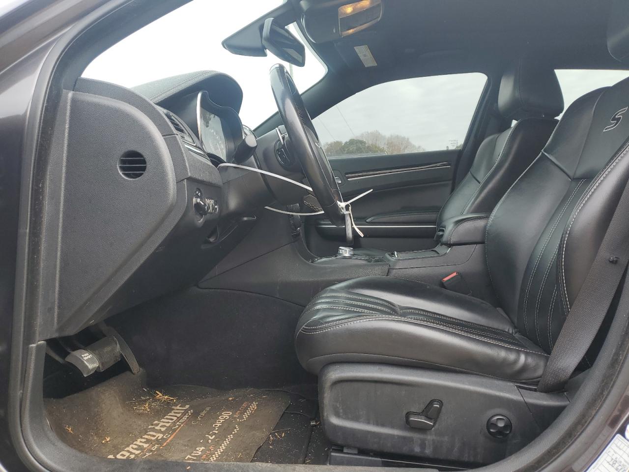 2021 Chrysler 300 - Image 7