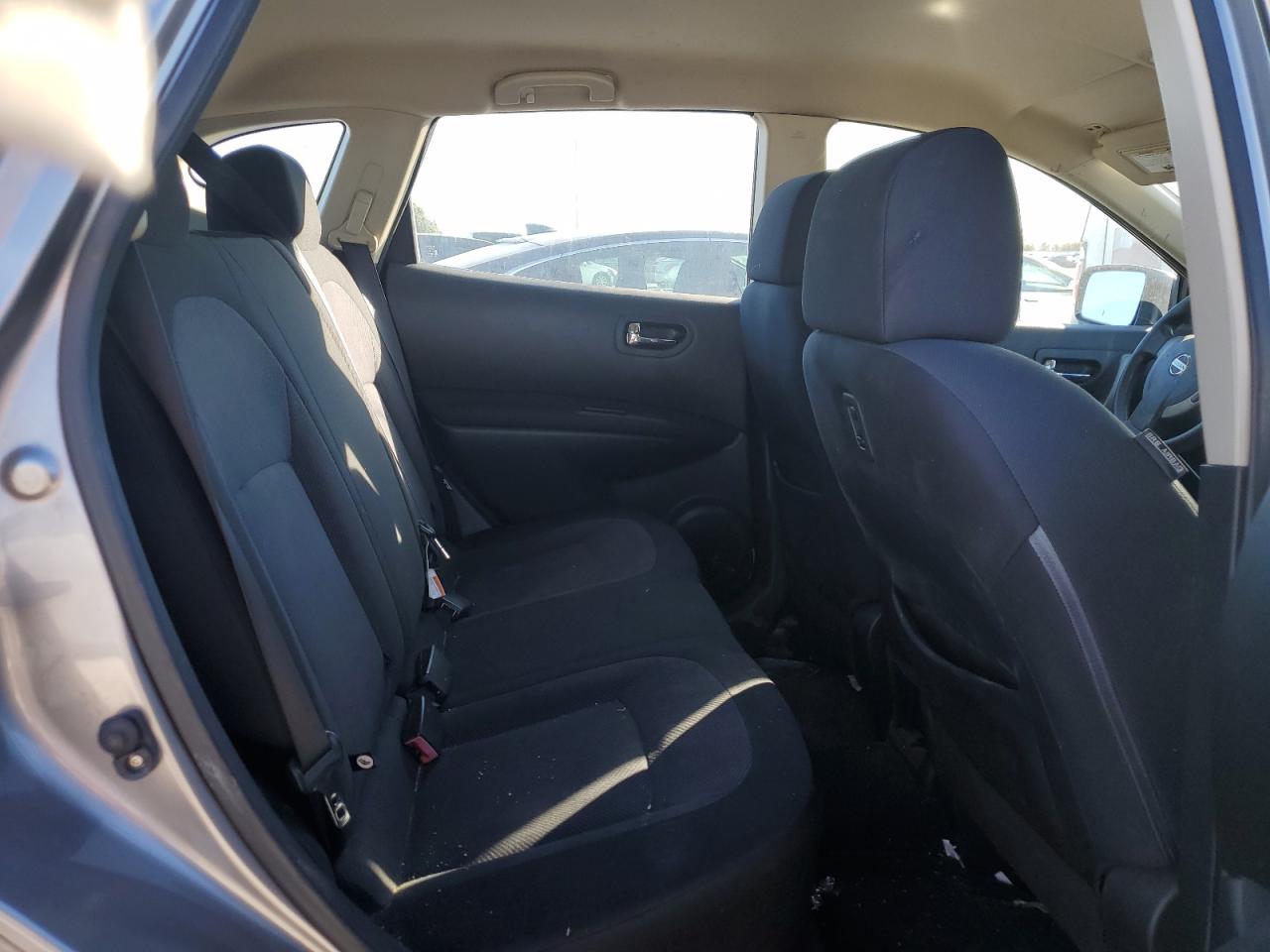 2011 Nissan Rogue - Image 11