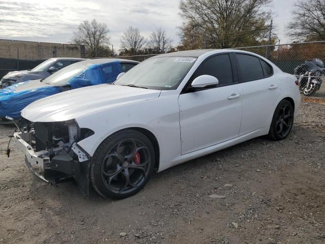 2017 Alfa Romeo Giulia Ti na sprzedaż w Baltimore, MD - Front End