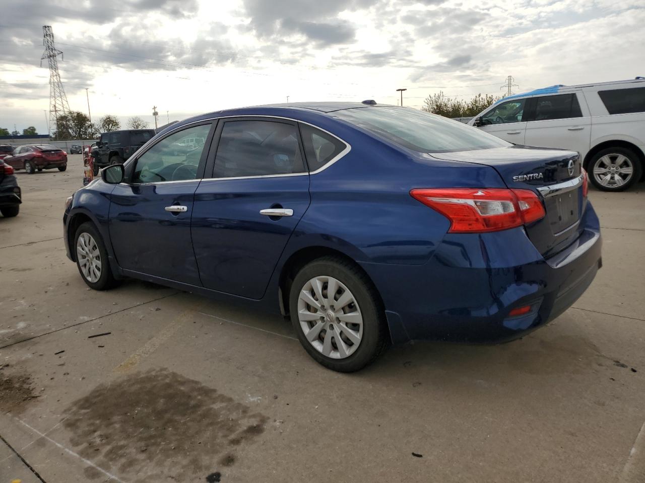 2016 Nissan Sentra - Image 2