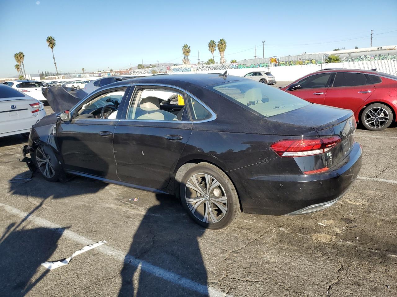 2020 Volkswagen Passat - Image 2