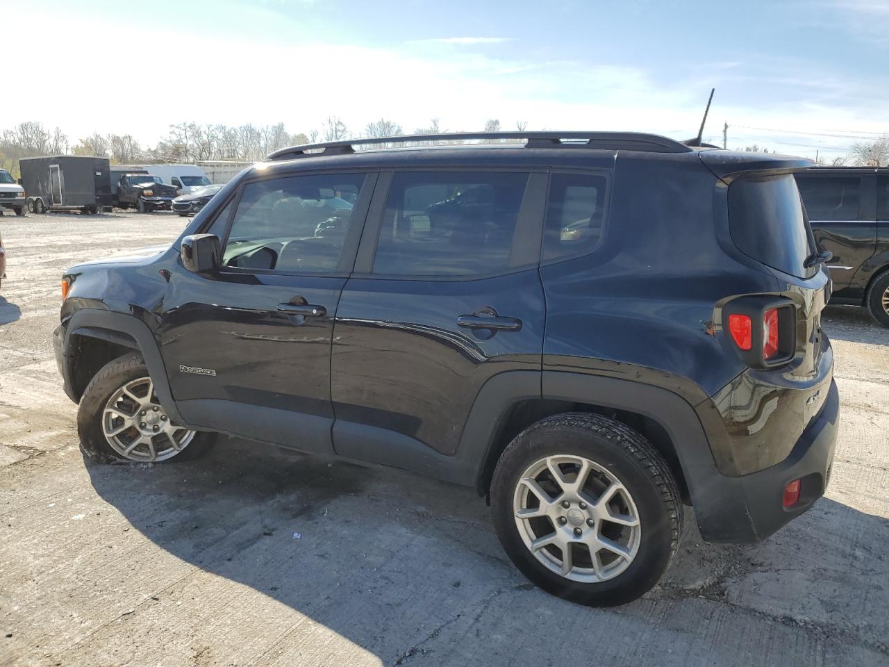 2019 Jeep Renegade - Image 2
