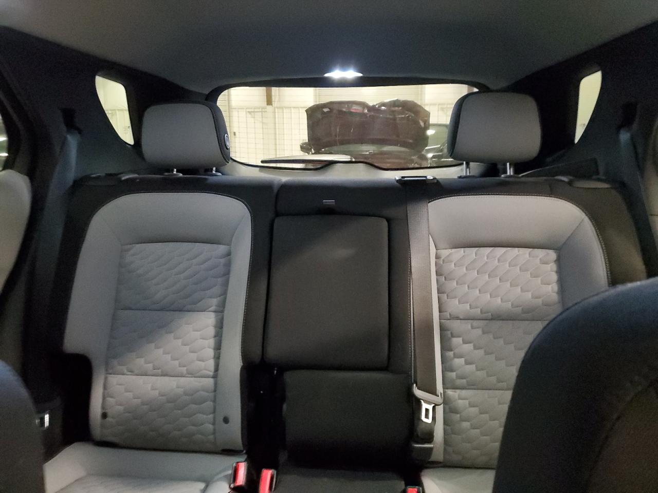 2020 Chevrolet Equinox - Image 10