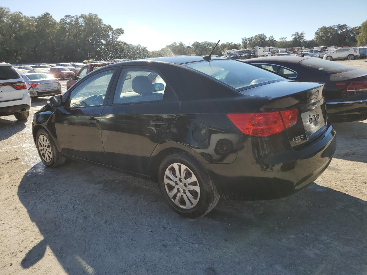2010 Kia Forte - Image 2