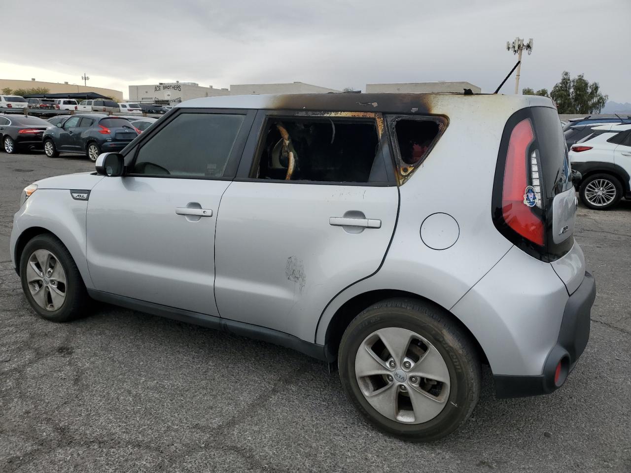 VIN KNDJN2A28G7859212 2016 KIA SOUL no.2