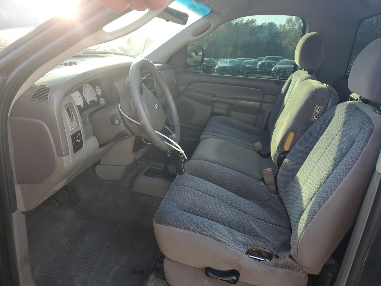 2004 Dodge RAM - Image 7