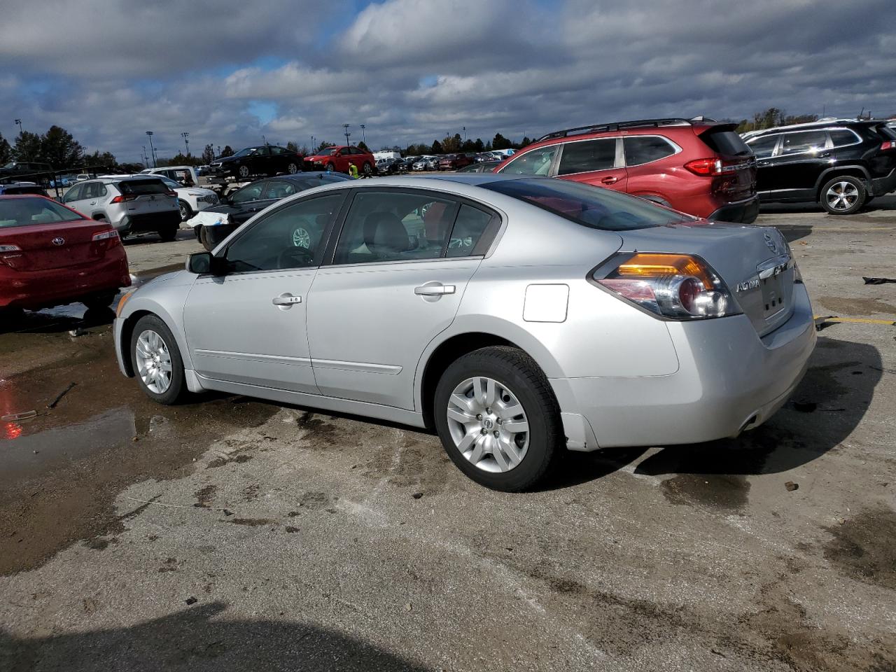2012 Nissan Altima - Image 2