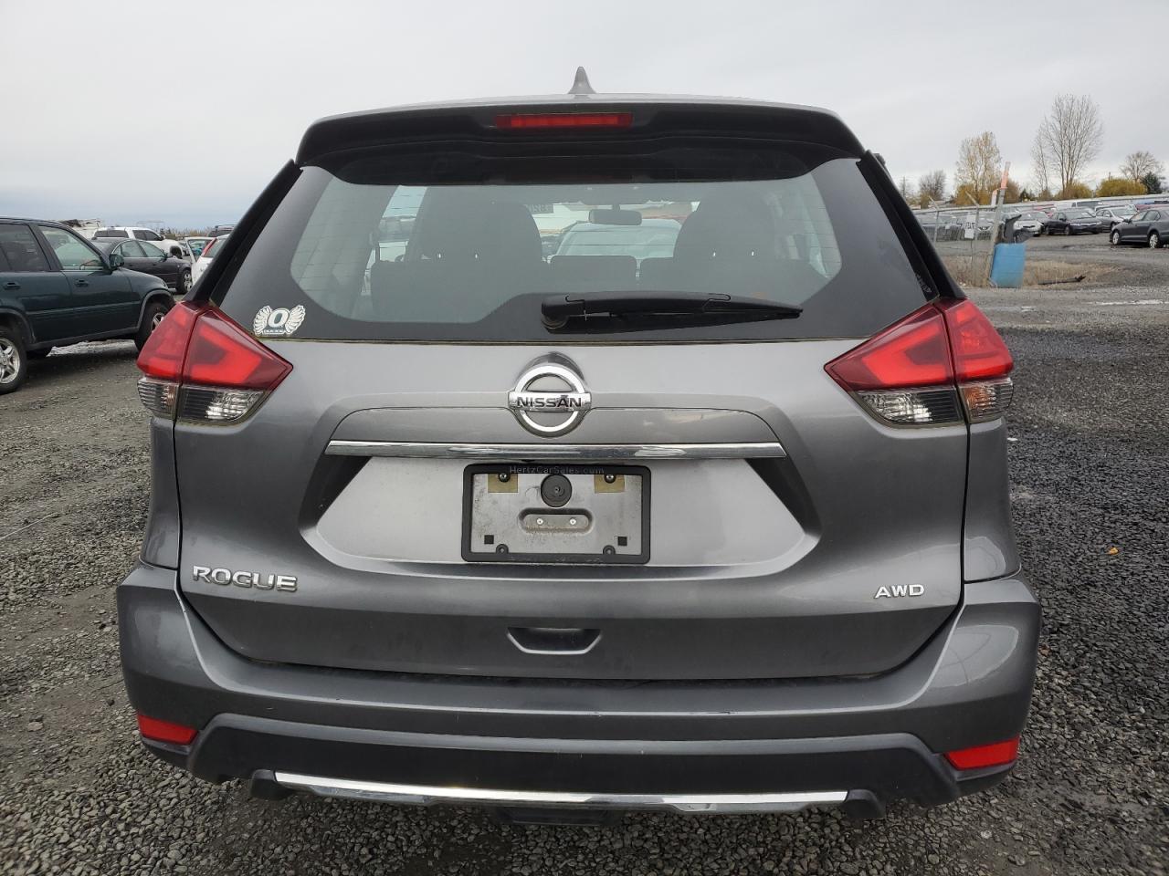 2017 Nissan Rogue - Image 6