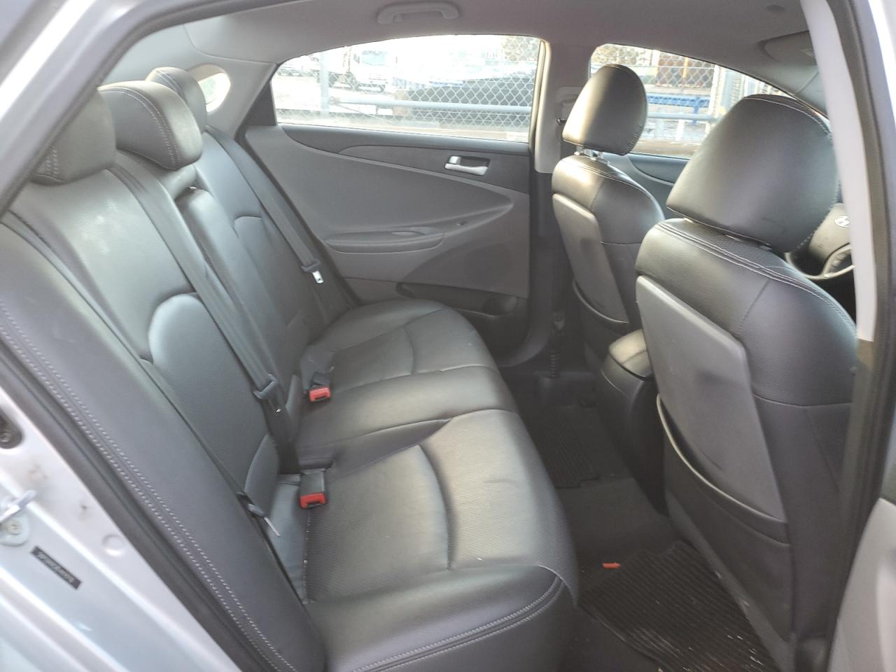 2014 Hyundai Sonata - Image 10