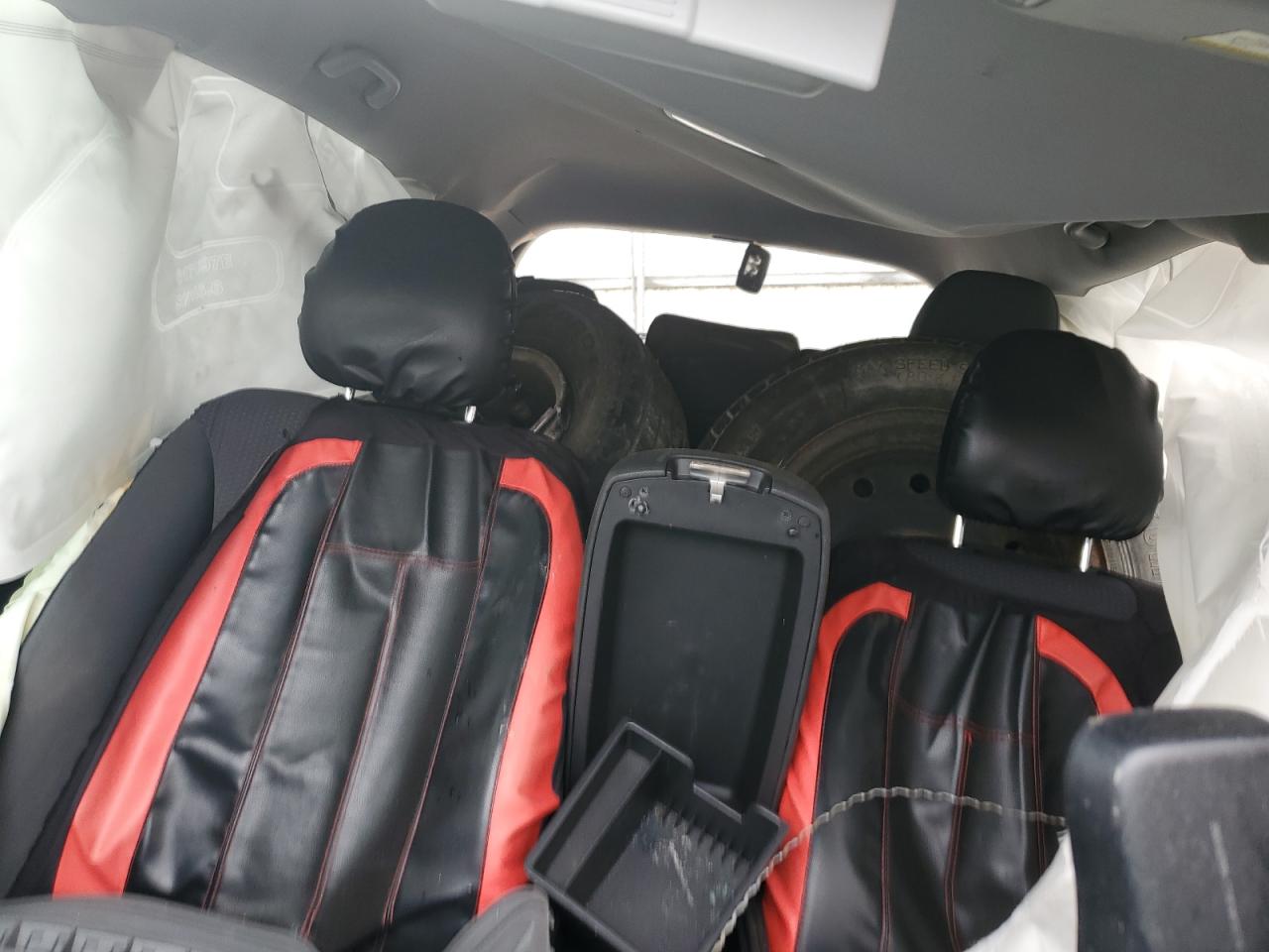 2011 Kia Sorento - Image 10
