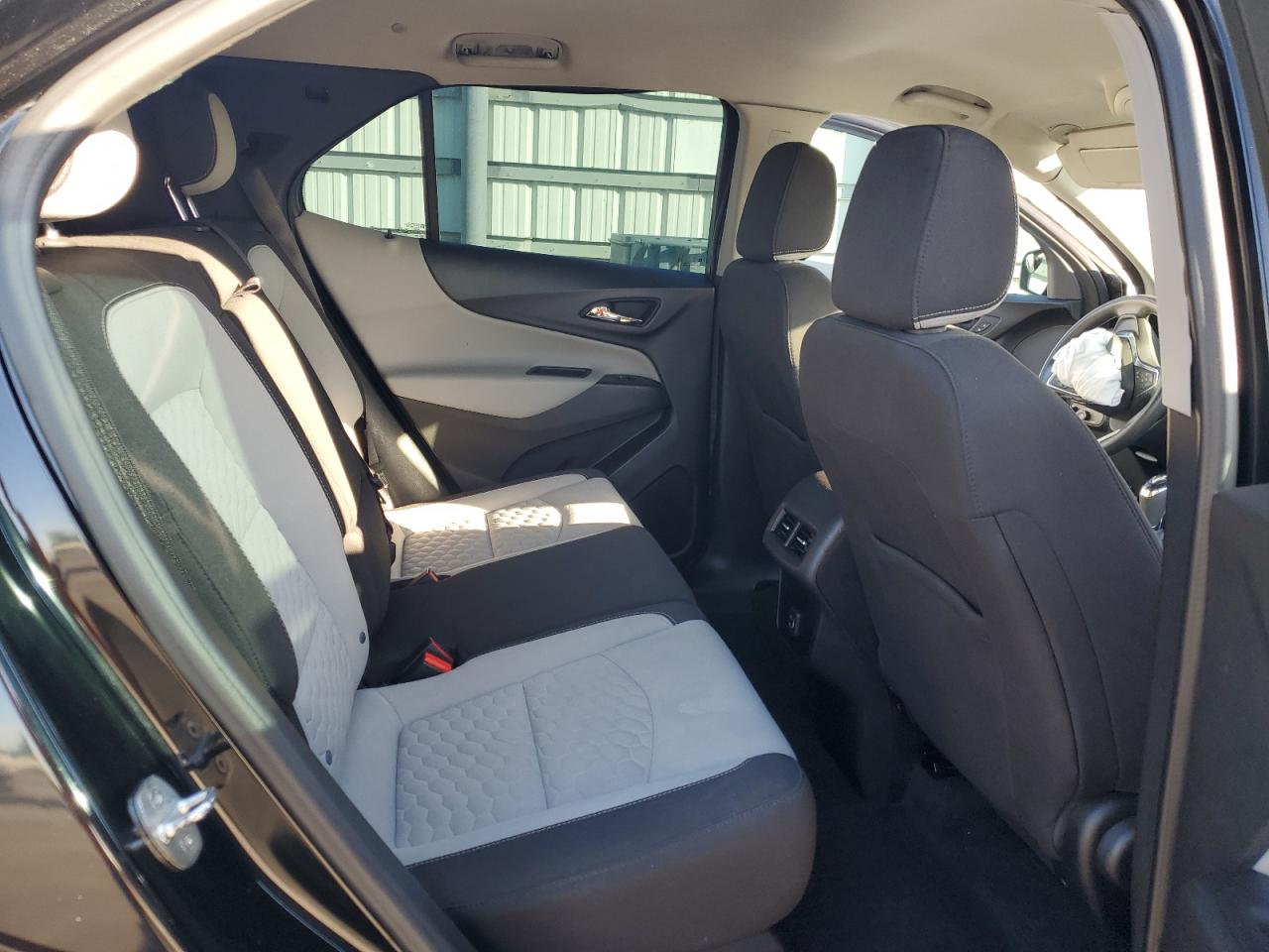 2020 Chevrolet Equinox - Image 11